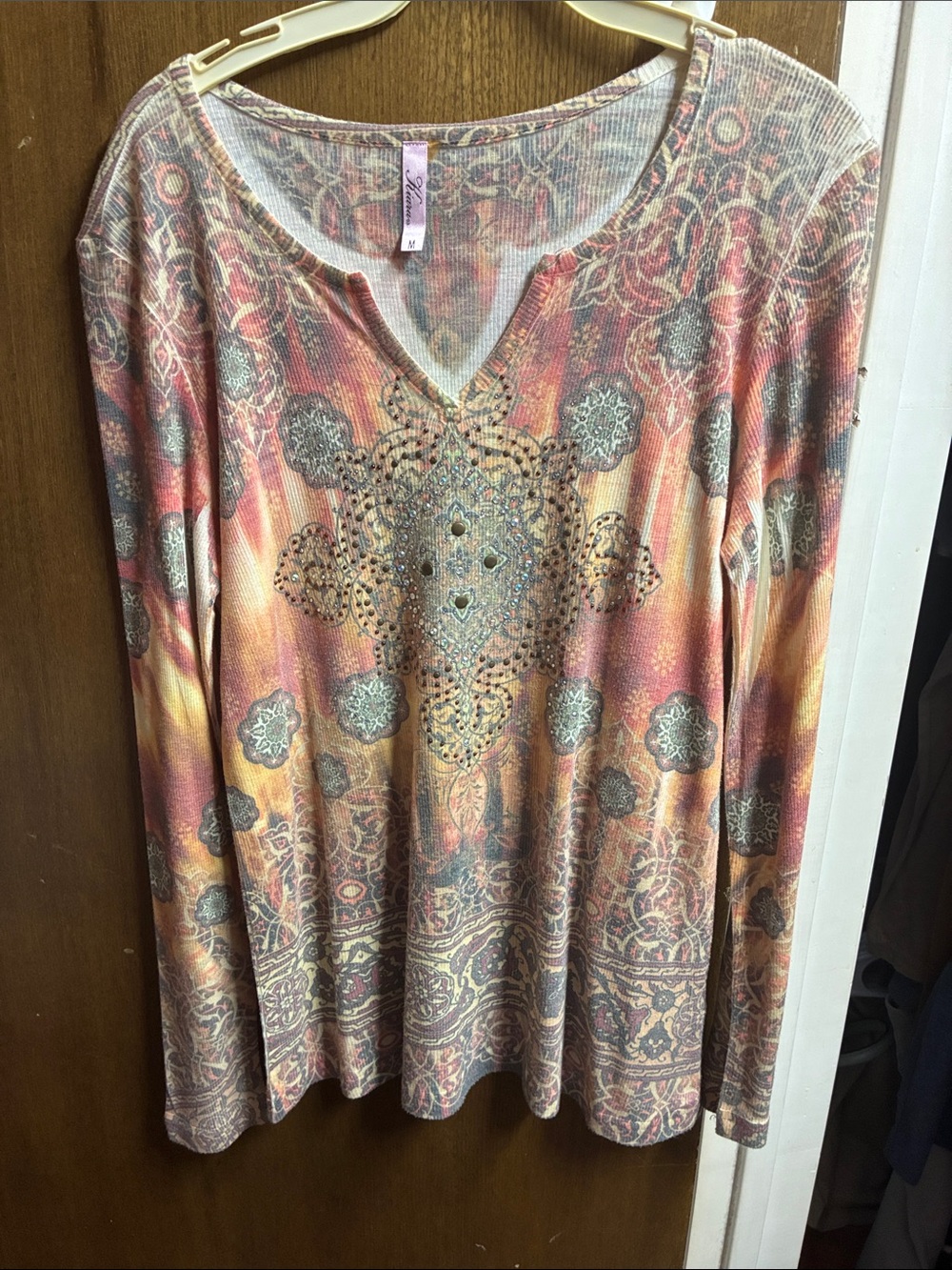 Kiara Long Sleeve V-Neck Paisley Print Top in Pink and Peach